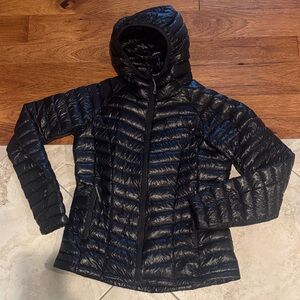 Women's MOUNTAIN HARD WEAR Black Puffer 800 down Jacket size medium